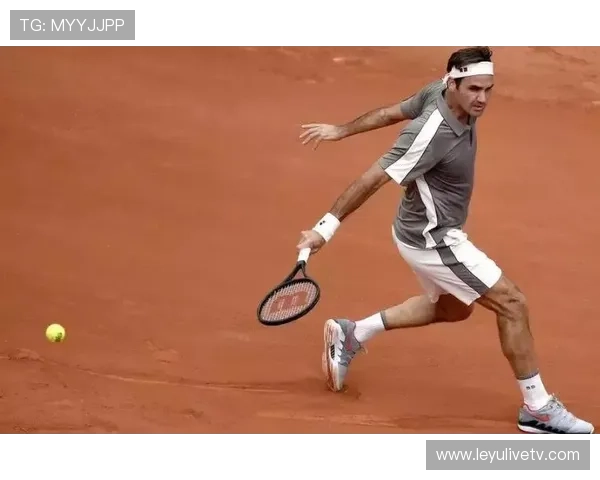 勒沃库森新援特拉奥雷首训秀脚法，球迷期待首秀